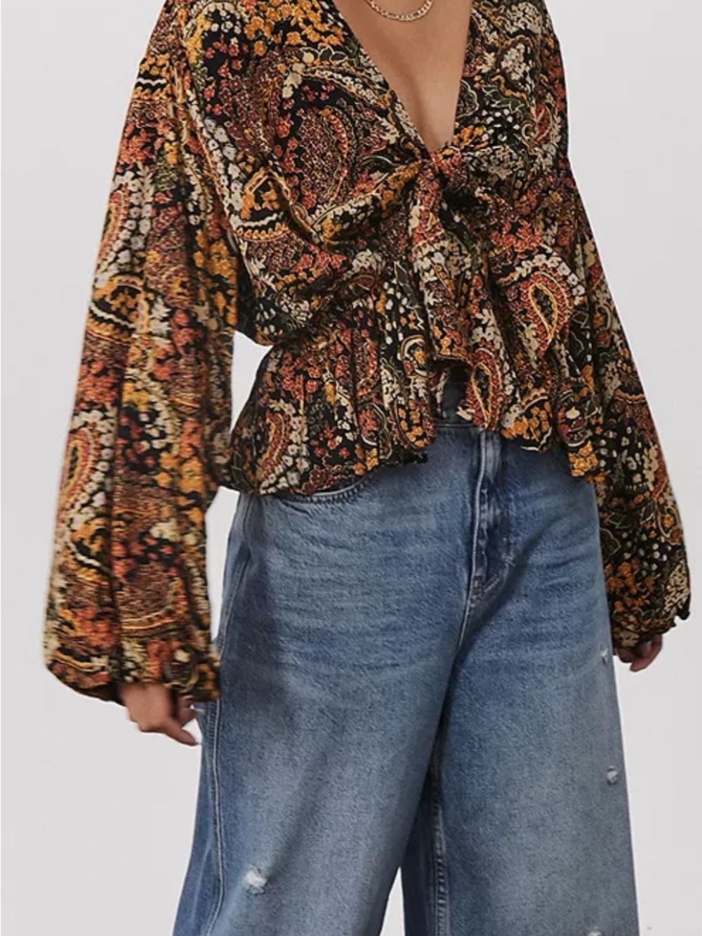 Urban outfitters Bonnie Crepe crop top